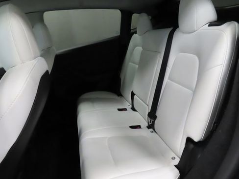 Used 2023 Tesla Model Y Long Range image 17