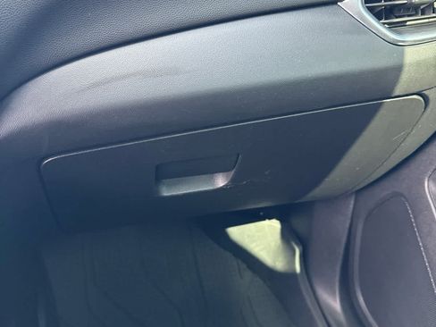 Used 2020 Chevrolet Equinox LT FWD image 17