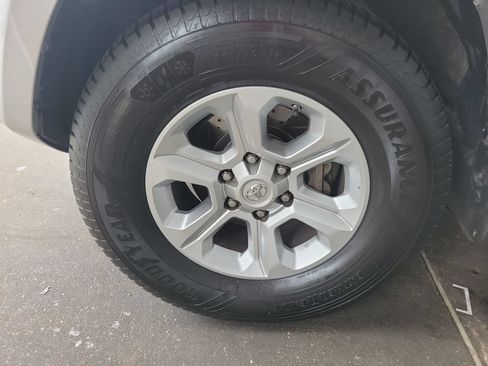 Certified 2020 Toyota 4Runner SR5 RWD image 30