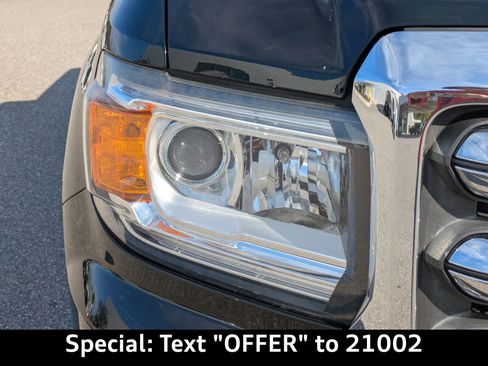 Used 2018 GMC Canyon SLE w/ SLE Convenience Package image 10