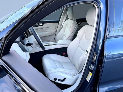 Certified 2023 Volvo XC60 B5 Plus w/ Climate Package image 20