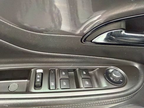 Used 2022 Buick Encore Preferred w/ Safety Package image 17