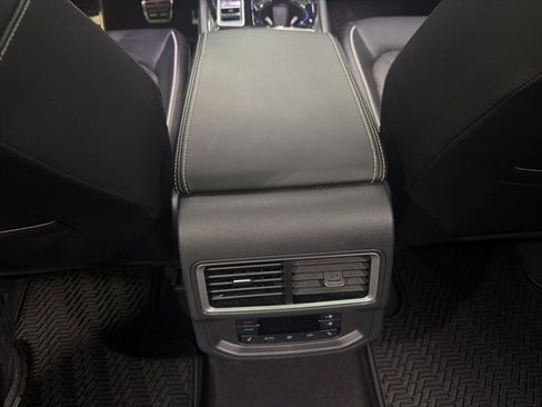 Used 2024 Volkswagen Atlas SEL Premium R-Line AWD/4WD image 23