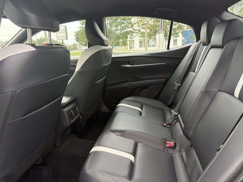 Used 2025 Toyota Camry SE FWD image 14