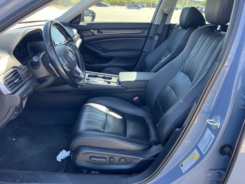 Used 2022 Honda Accord Touring image 6