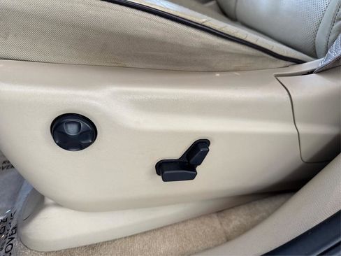 Used 2018 Jeep Grand Cherokee Overland image 19