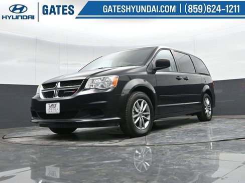 Used 2016 Dodge Grand Caravan SE image 34