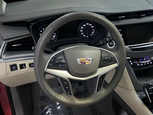 Used 2024 Cadillac XT5 Premium Luxury w/ Technology Package FWD image 18