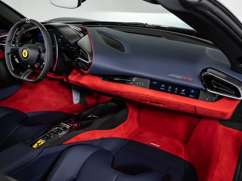 Used 2024 Ferrari 296 GTS image 41