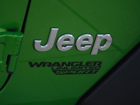 Used 2019 Jeep Wrangler Unlimited Sport image 10