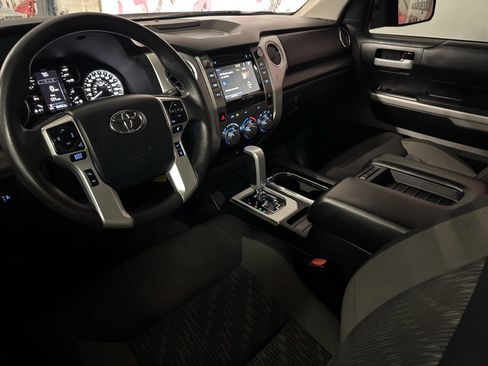 Used 2018 Toyota Tundra SR5 w/ SR5 Upgrade Package RWD image 18