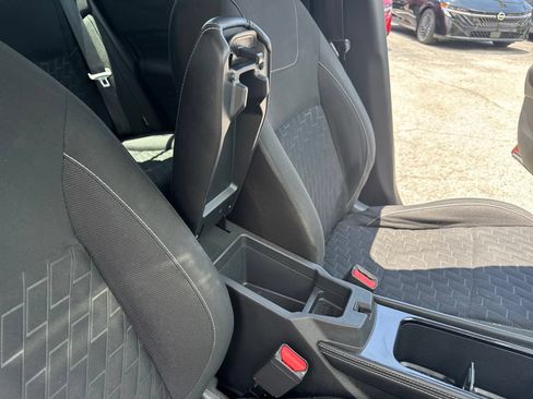 Used 2021 Nissan Kicks SV FWD image 40