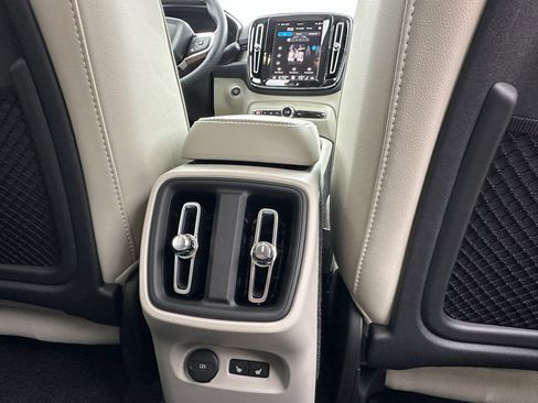 Used 2026 Volvo XC40 B5 Ultra w/ Protection Package Premier image 11