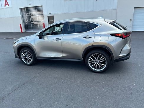 Used 2022 Lexus NX 350h AWD image 14