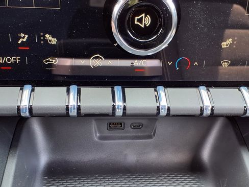 New 2026 GMC Terrain Elevation w/ Technology Package II FWD image 5