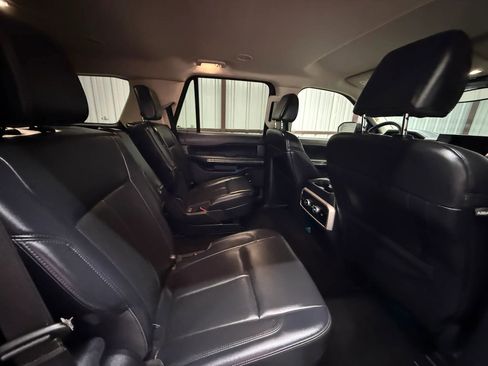 Used 2022 Ford Expedition XLT RWD image 14