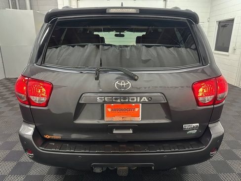 Used 2014 Toyota Sequoia Platinum w/ Preferred Accessory Package AWD/4WD image 8
