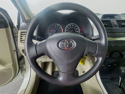 Used 2012 Toyota Corolla L FWD image 12