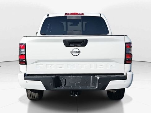 Used 2025 Nissan Frontier SV w/ SV Convenience Package image 5