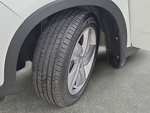 Used 2019 Honda HR-V EX image 32