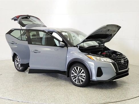 Used 2024 Nissan Kicks SV FWD image 10