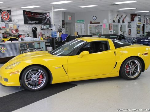 Used 2007 Chevrolet Corvette Z06 w/ Preferred Equipment Group RWD image 4
