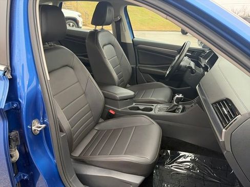 Used 2024 Volkswagen Jetta SE image 34