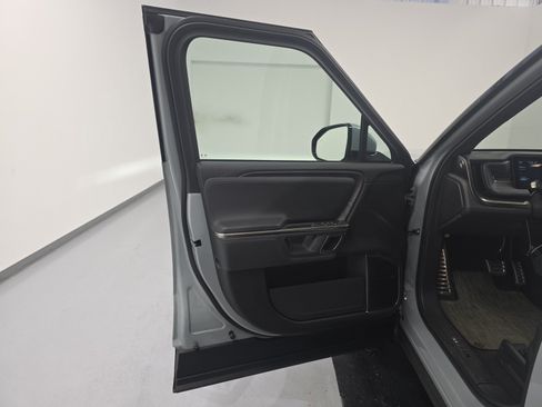 Used 2024 Rivian R1S Adventure AWD/4WD image 16
