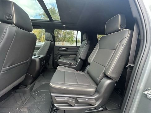 New 2026 Chevrolet Suburban Premier w/ Sun And Tow Package AWD/4WD image 13