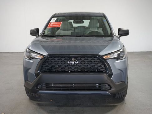 Used 2024 Toyota Corolla Cross L image 2