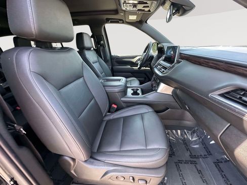 Used 2023 Chevrolet Tahoe Z71 w/ Luxury Package AWD/4WD image 28