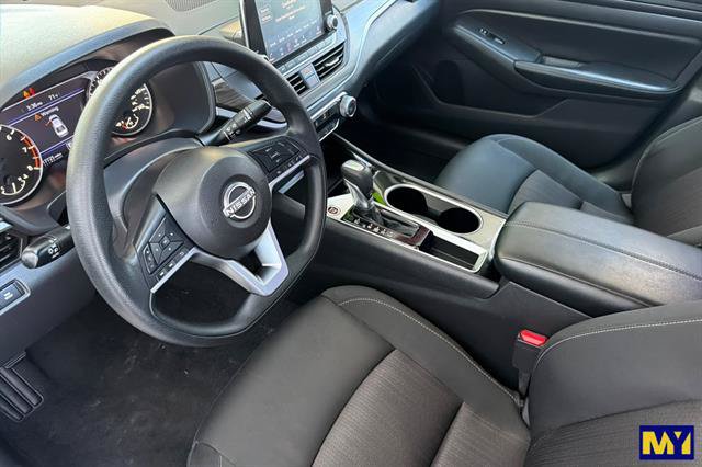 Used 2024 Nissan Altima 2.5 SV FWD image 10