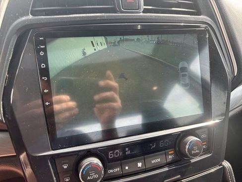 Used 2017 Nissan Maxima 3.5 SL FWD image 22