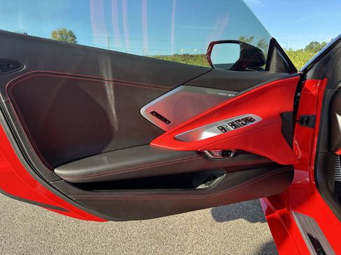 Used 2022 Chevrolet Corvette Stingray Premium Conv w/ Z51 Performance Package RWD image 13