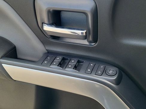 Used 2018 Chevrolet Silverado 1500 LT w/ All Star Edition image 17