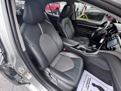Used 2018 Toyota Camry SE image 38