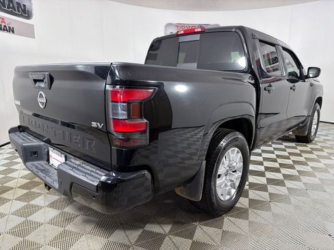 Used 2024 Nissan Frontier SV w/ SV Convenience Package RWD image 3
