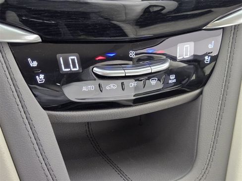 Used 2024 Cadillac XT6 Premium Luxury w/ LPO, Floor Liner Package image 25