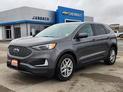 Used 2024 Ford Edge SEL image 2