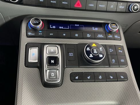 Used 2023 Hyundai Palisade SEL w/ Premium Package image 19