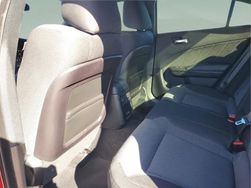 Used 2019 Dodge Charger SXT w/ Blacktop Package image 8