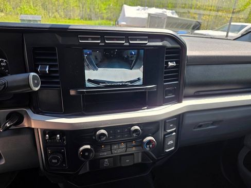 Used 2023 Ford F350 XLT AWD/4WD image 35