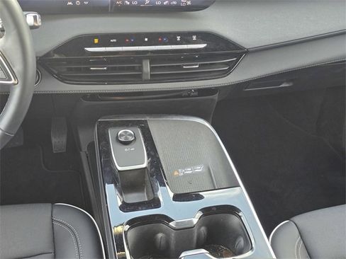 Used 2025 Buick Enclave Preferred w/ Power Package image 18