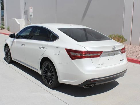 Used 2018 Toyota Avalon Touring w/ Carpet Mat Package FWD image 7