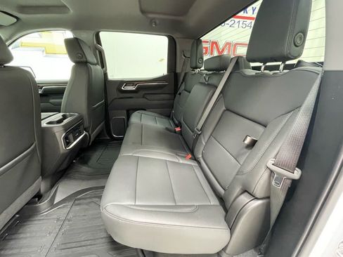 New 2026 GMC Sierra 1500 SLT w/ SLT Premium Package image 10