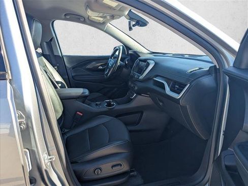 Used 2024 GMC Terrain SLT AWD/4WD image 19