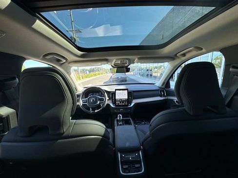Certified 2025 Volvo XC90 B6 Plus AWD/4WD image 18