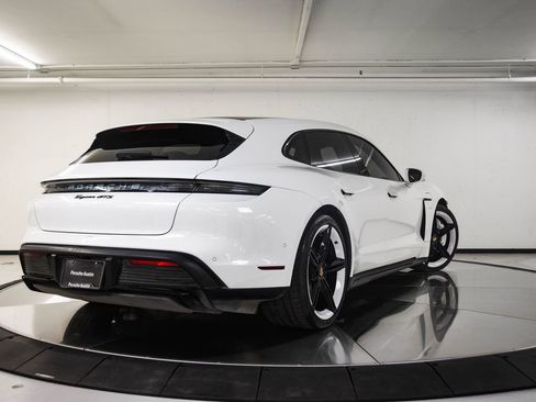 Used 2024 Porsche Taycan GTS image 7