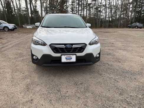 Used 2021 Subaru Crosstrek 2.0i Premium w/ Moonroof Package image 2