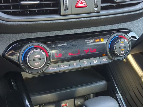 Used 2023 Kia Forte GT-Line image 25